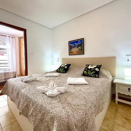 Galeon Pool Stay, 600 M To The Beach, 2 Double Beds Apartamento