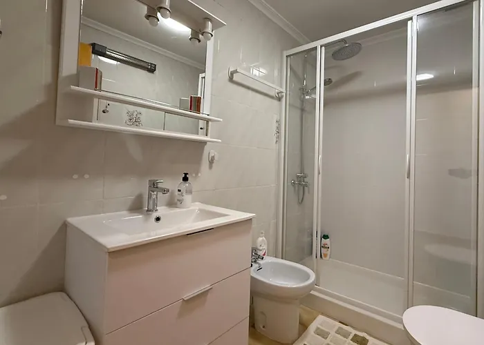 Galeon Pool Stay, 600 M To The Beach, 2 Double Beds *