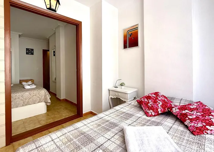 Galeon Pool Stay, 600 M To The Beach, 2 Double Beds Apartamento *